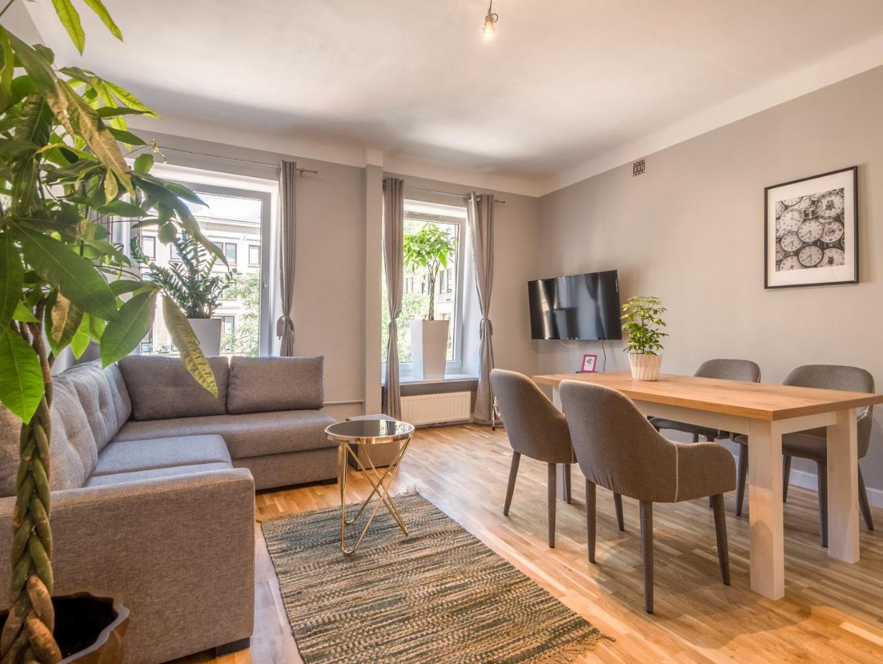 White Residence 4Rooms - City Center Warschau Buitenkant foto