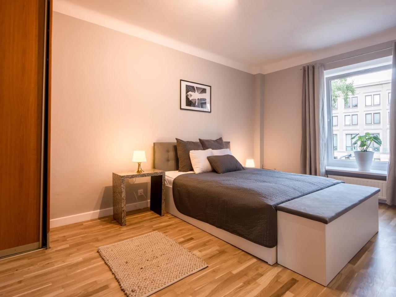White Residence 4Rooms - City Center Warschau Buitenkant foto