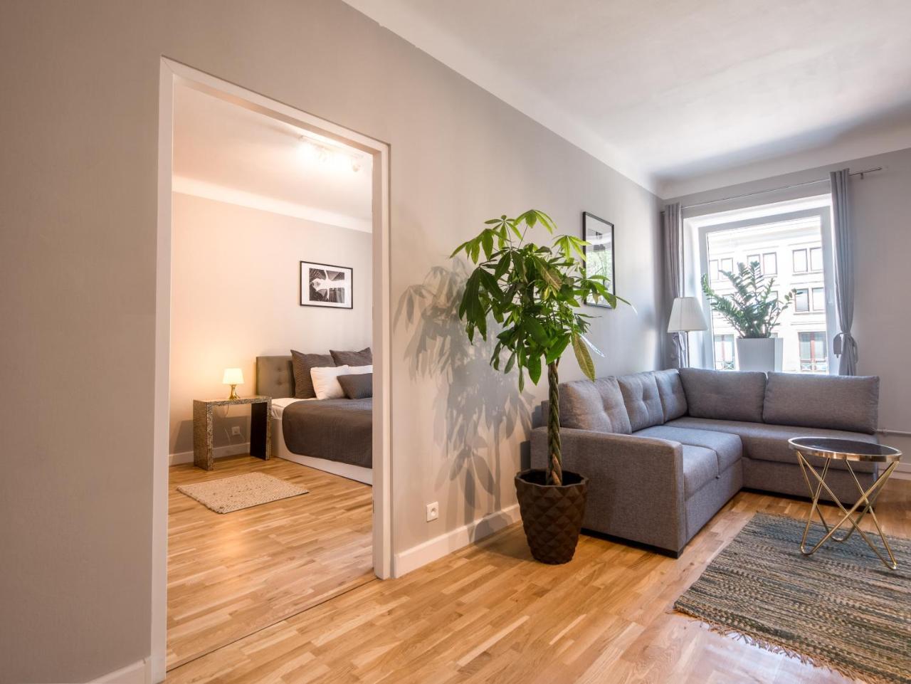 White Residence 4Rooms - City Center Warschau Buitenkant foto