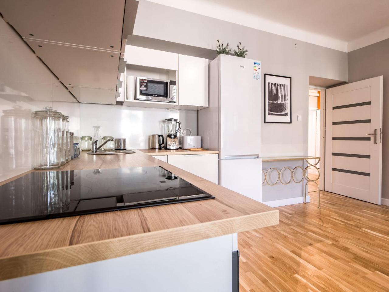 White Residence 4Rooms - City Center Warschau Buitenkant foto