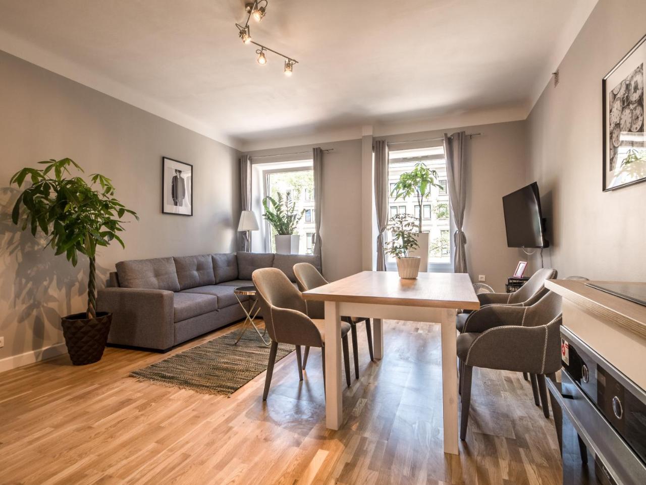 White Residence 4Rooms - City Center Warschau Buitenkant foto